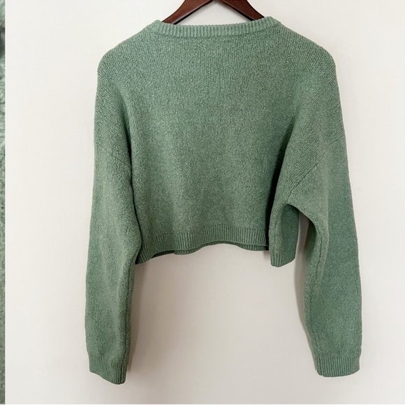 BP Pullover Long Sleeve Cropped Sweater Plush Soft Fabric Sage Green Size Medium - Picture 6 of 8